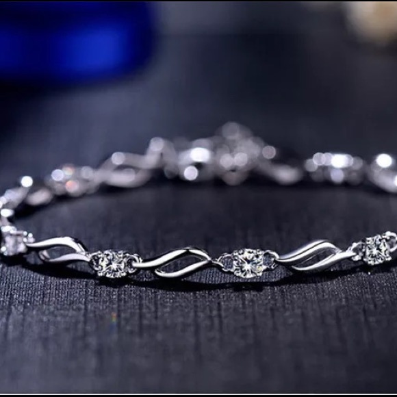 🌟HOST PICK🌟Cubic Zircon Bracelet - Picture 4 of 4